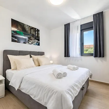 아파트 Family 자다르